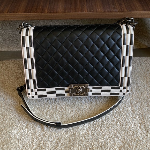 SOLD Chanel calfskin checkerboard new medium boy - Picture 2 of 14